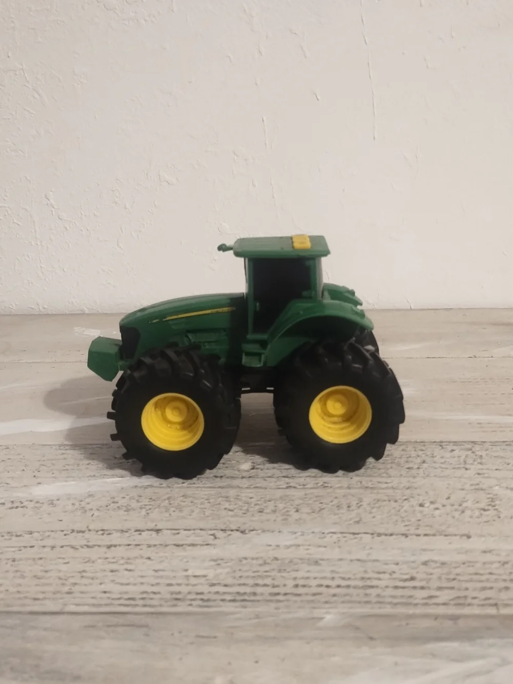 John Deere Toy Tractor Green Yellow  Big Wheels
